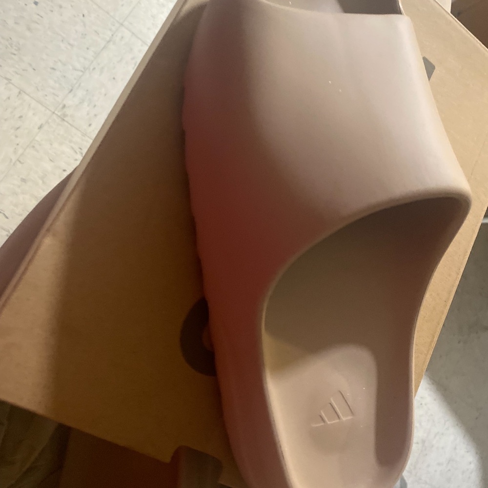 Yeezy slides size 13 men shoes $150
